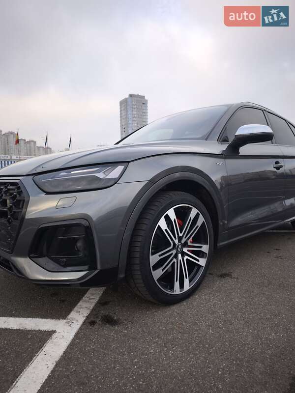 Внедорожник / Кроссовер Audi SQ5 2018 в Киеве