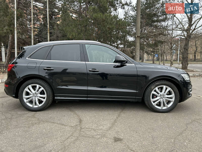 Позашляховик / Кросовер Audi SQ5 2015 в Миколаєві