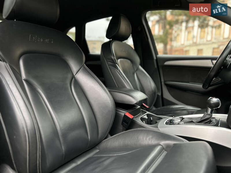 Позашляховик / Кросовер Audi SQ5 2015 в Миколаєві