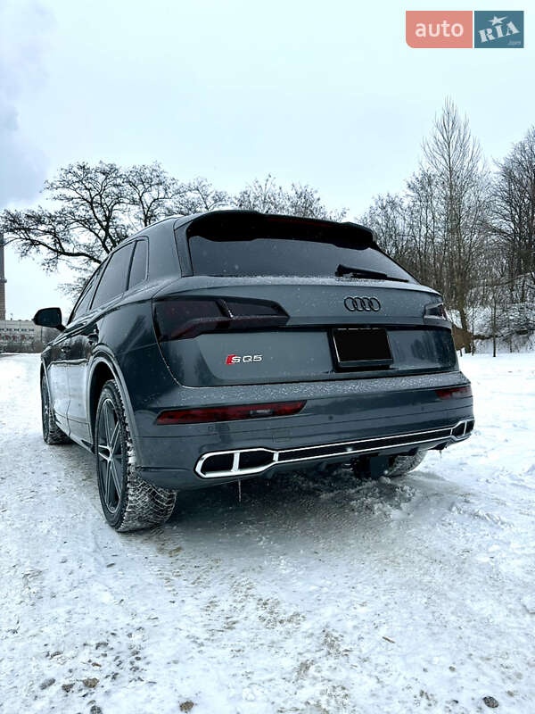 Позашляховик / Кросовер Audi SQ5 2018 в Дніпрі
