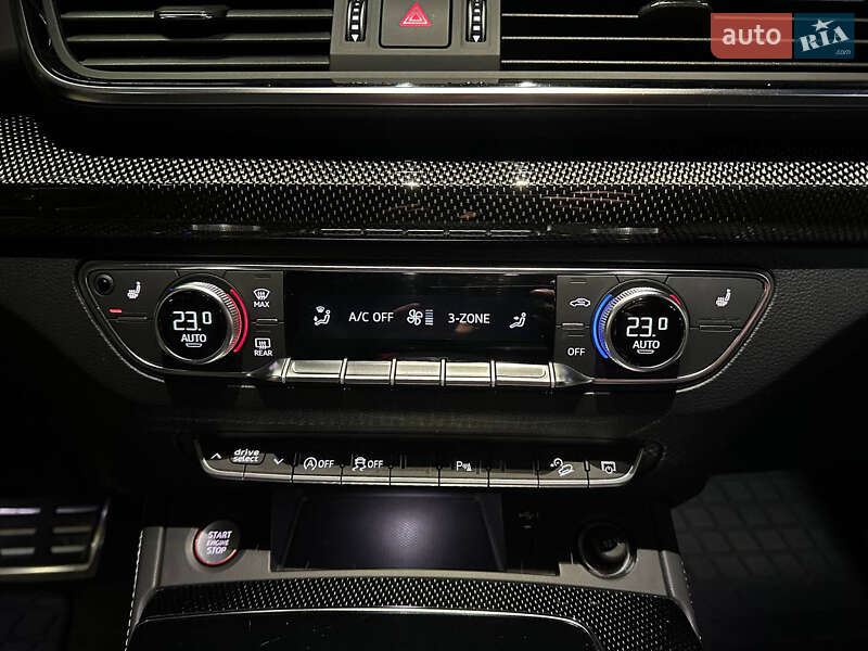 Позашляховик / Кросовер Audi SQ5 2022 в Дніпрі