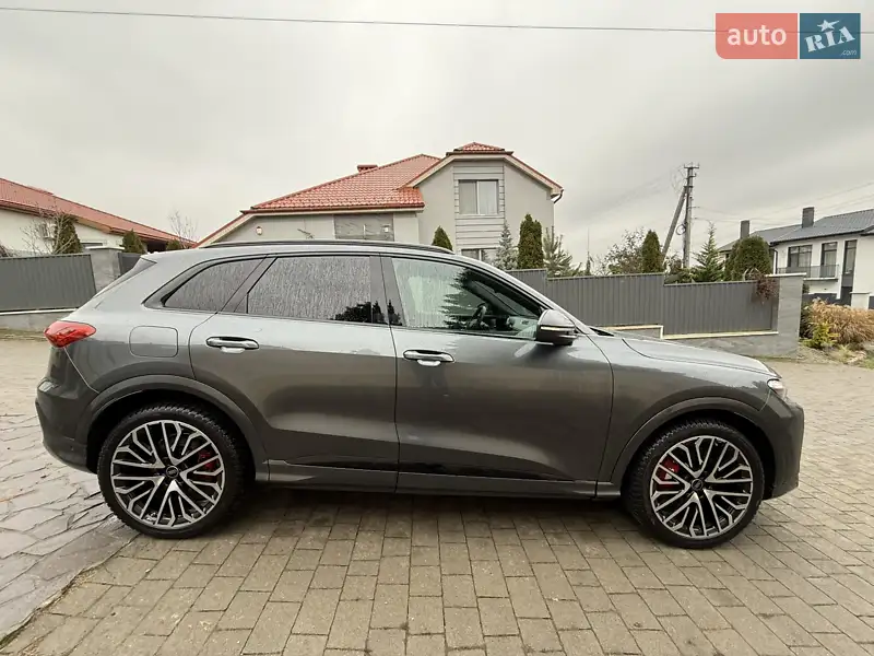 Audi SQ5 2025 VIN WA125AGU2S2012323 фото оголошення 11 з 115