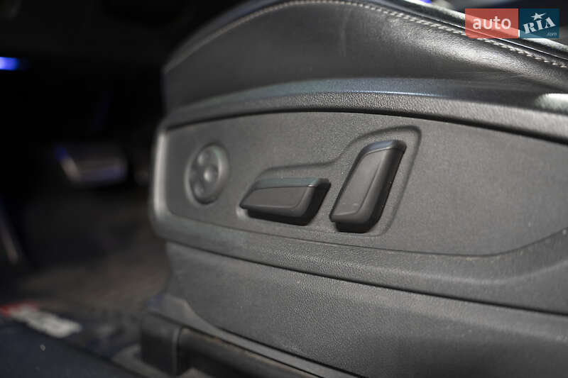 Позашляховик / Кросовер Audi SQ5 2019 в Полтаві фото 15 Позашляховик / Кросовер Audi SQ5 2019 в Полтаві