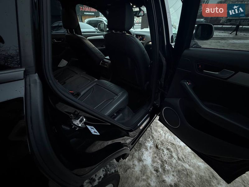 Внедорожник / Кроссовер Audi SQ5 2014 в Киеве