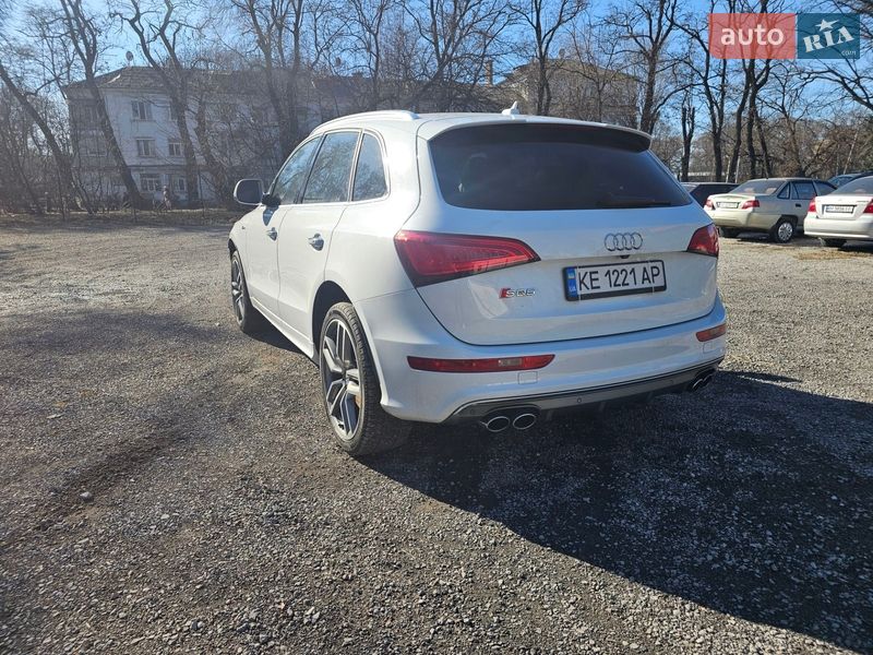 Внедорожник / Кроссовер Audi SQ5 2014 в Каменском