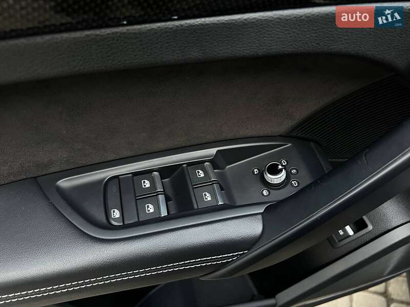 Позашляховик / Кросовер Audi SQ5 2018 в Івано-Франківську