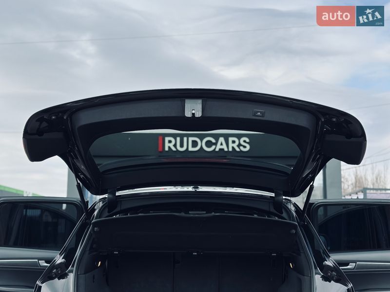 Внедорожник / Кроссовер Audi SQ5 2014 в Кременчуге