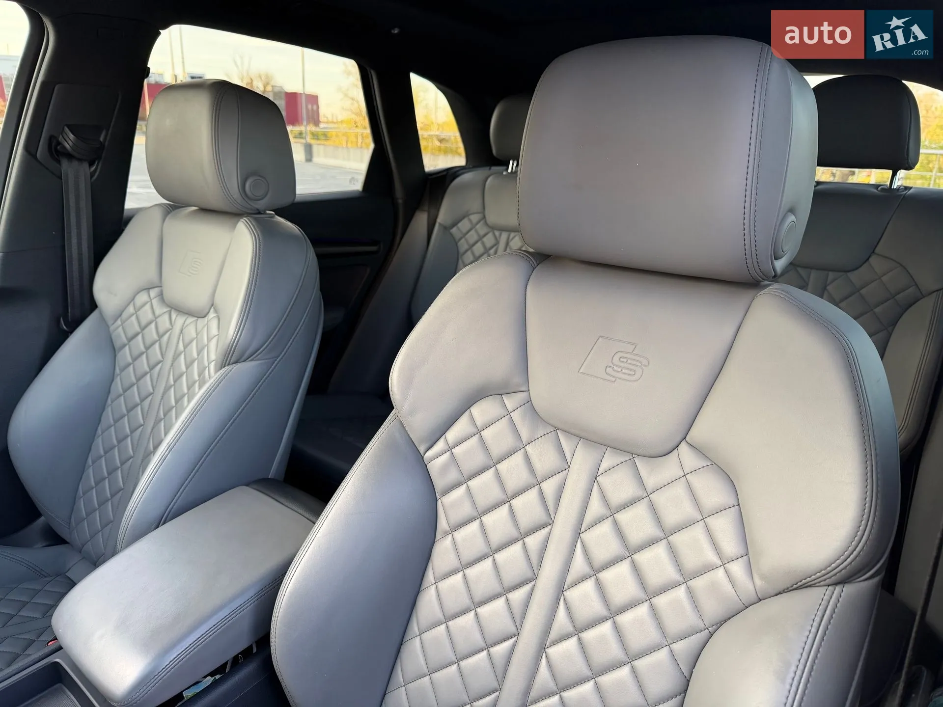 2018 Audi SQ5 - мініатюра 8