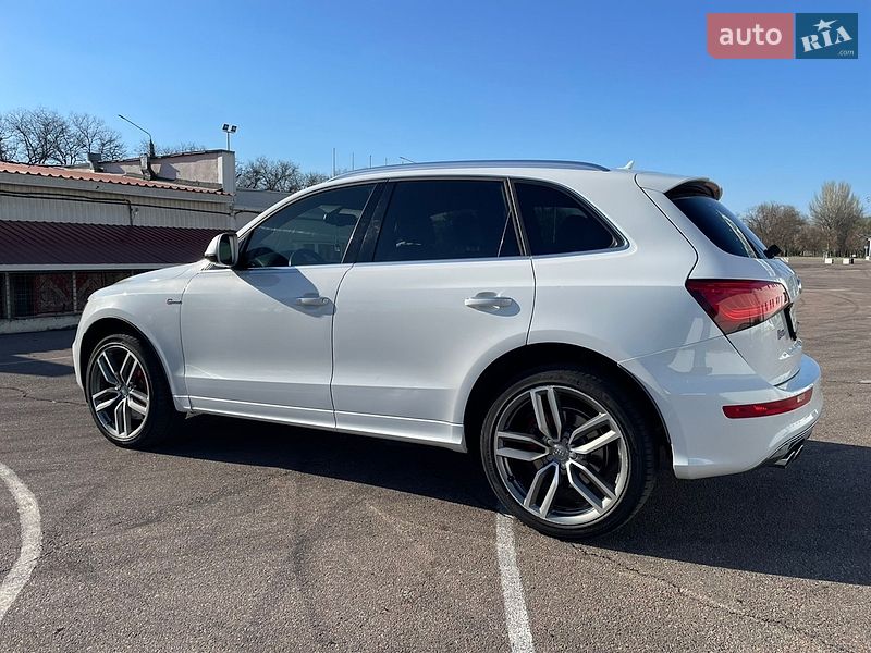 Позашляховик / Кросовер Audi SQ5 2015 в Миколаєві