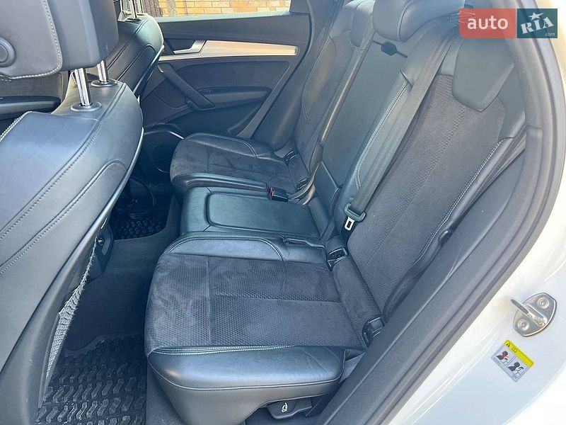 Внедорожник / Кроссовер Audi SQ5 2019 в Киеве