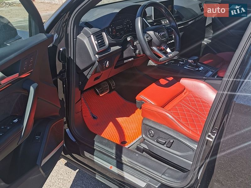 Внедорожник / Кроссовер Audi SQ5 2019 в Киеве