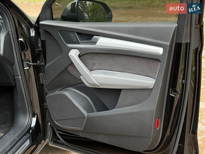 Внедорожник / Кроссовер Audi SQ5 2017 в Киеве