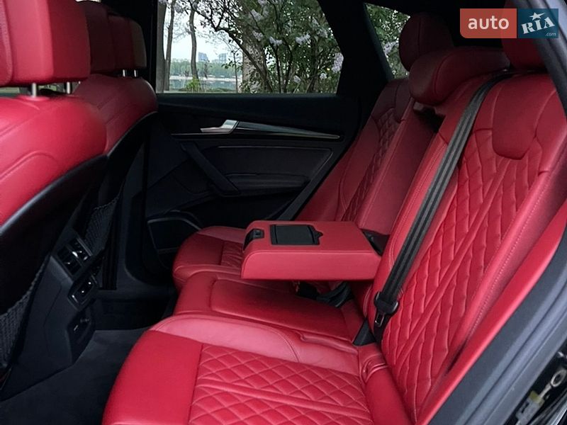 Позашляховик / Кросовер Audi SQ5 2020 в Києві