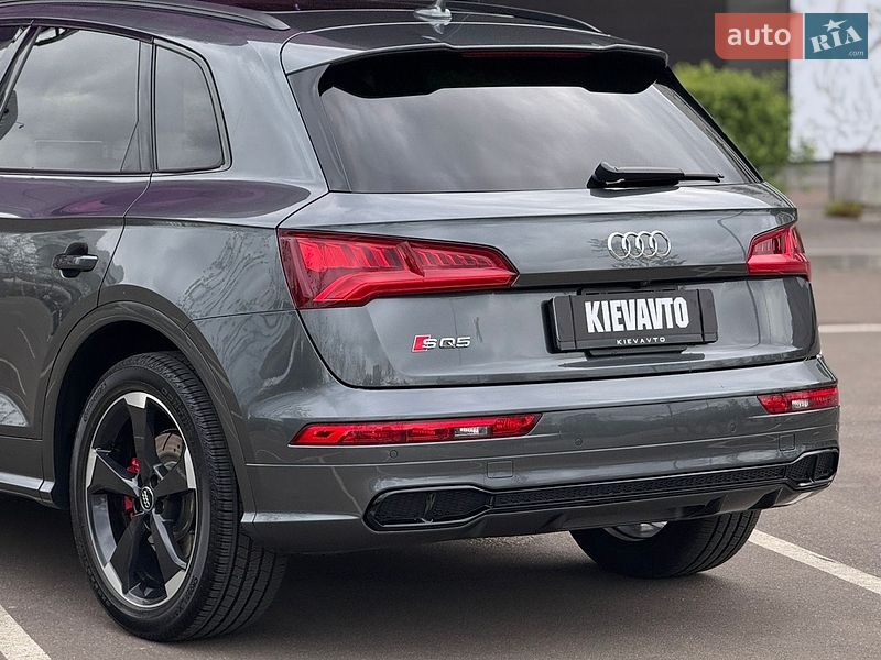 Внедорожник / Кроссовер Audi SQ5 2019 в Киеве