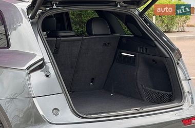 Внедорожник / Кроссовер Audi SQ5 2019 в Киеве