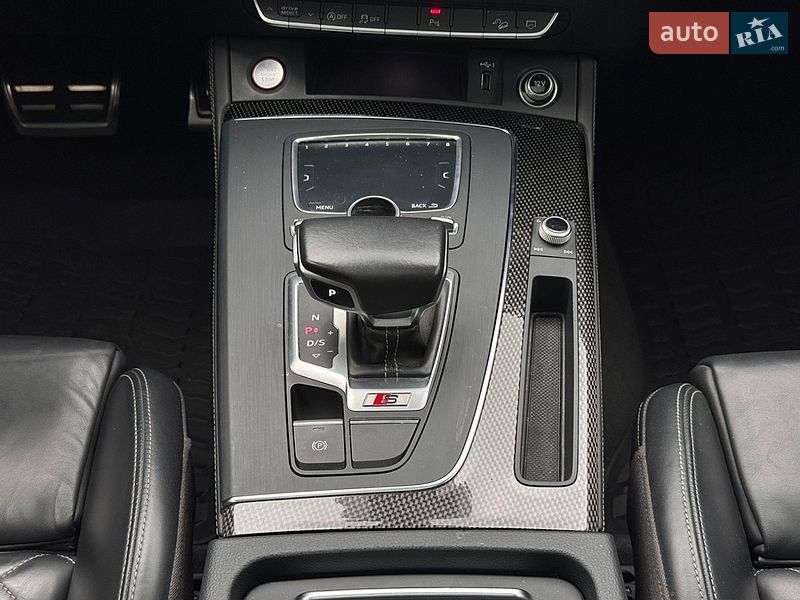 Внедорожник / Кроссовер Audi SQ5 2019 в Киеве
