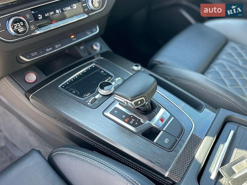 Внедорожник / Кроссовер Audi SQ5 2019 в Ровно