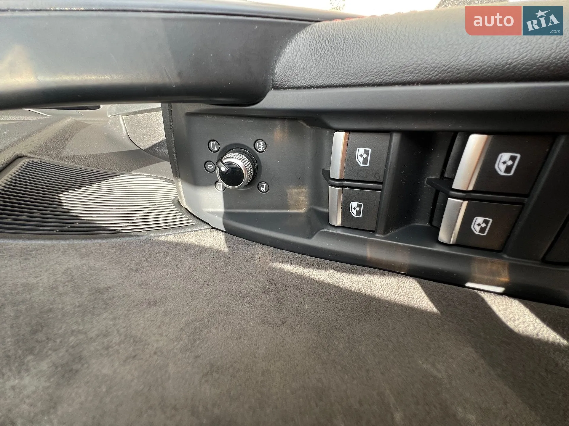 2017 Audi SQ5 - мініатюра 18