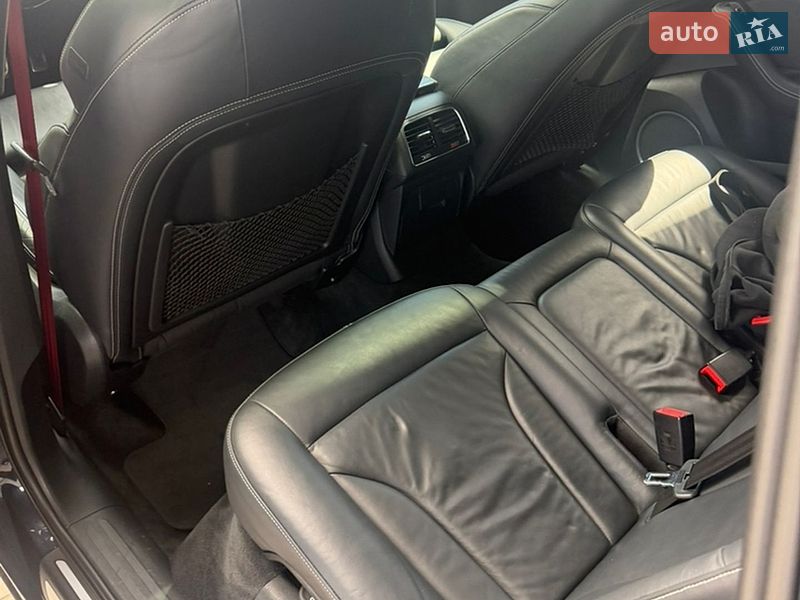 Внедорожник / Кроссовер Audi SQ5 2016 в Киеве