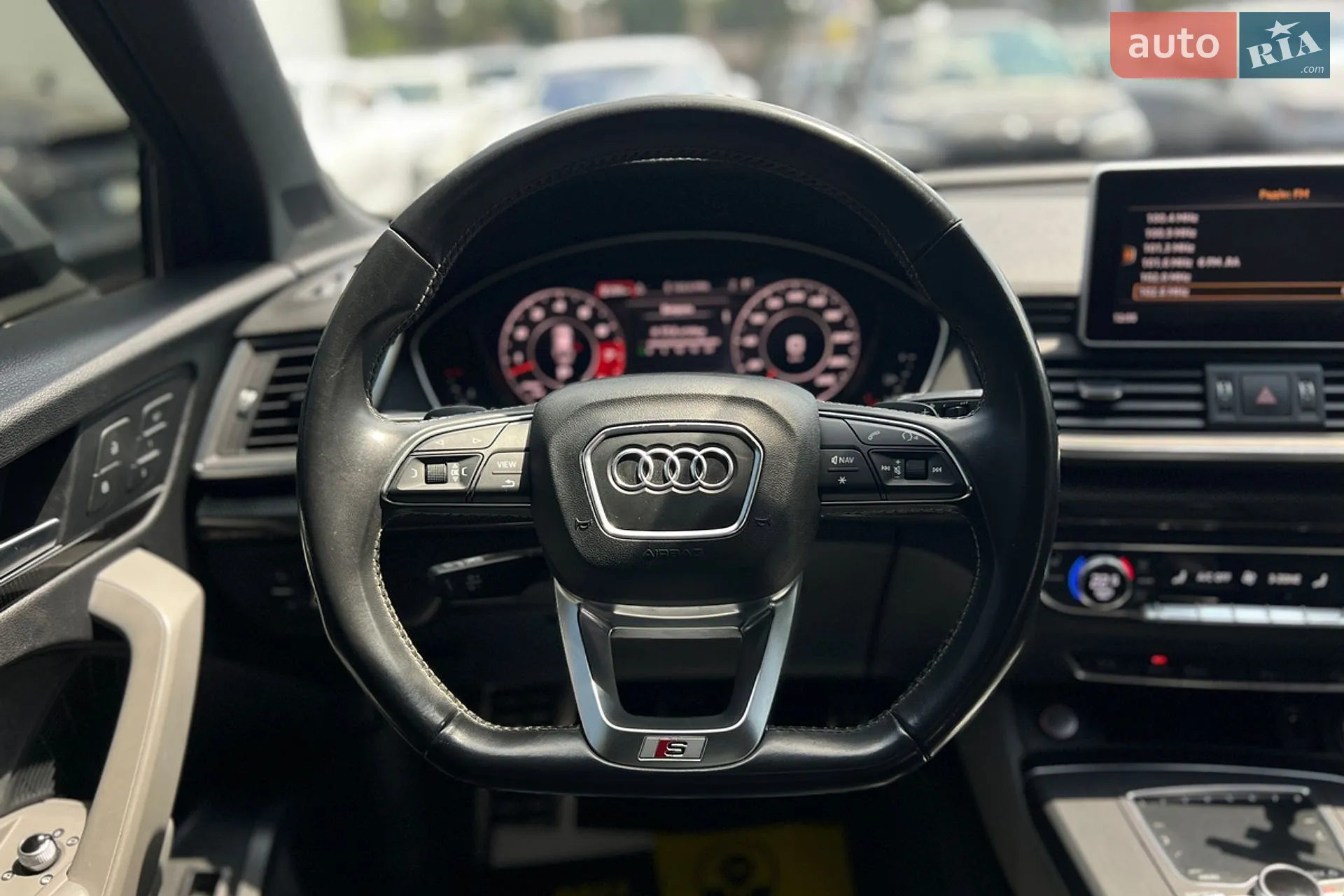2018 Audi SQ5 - мініатюра 11