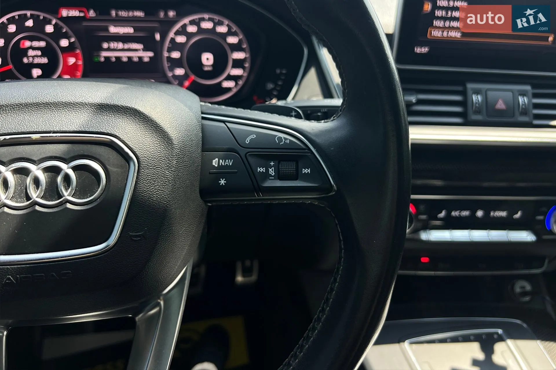 2018 Audi SQ5 - мініатюра 13