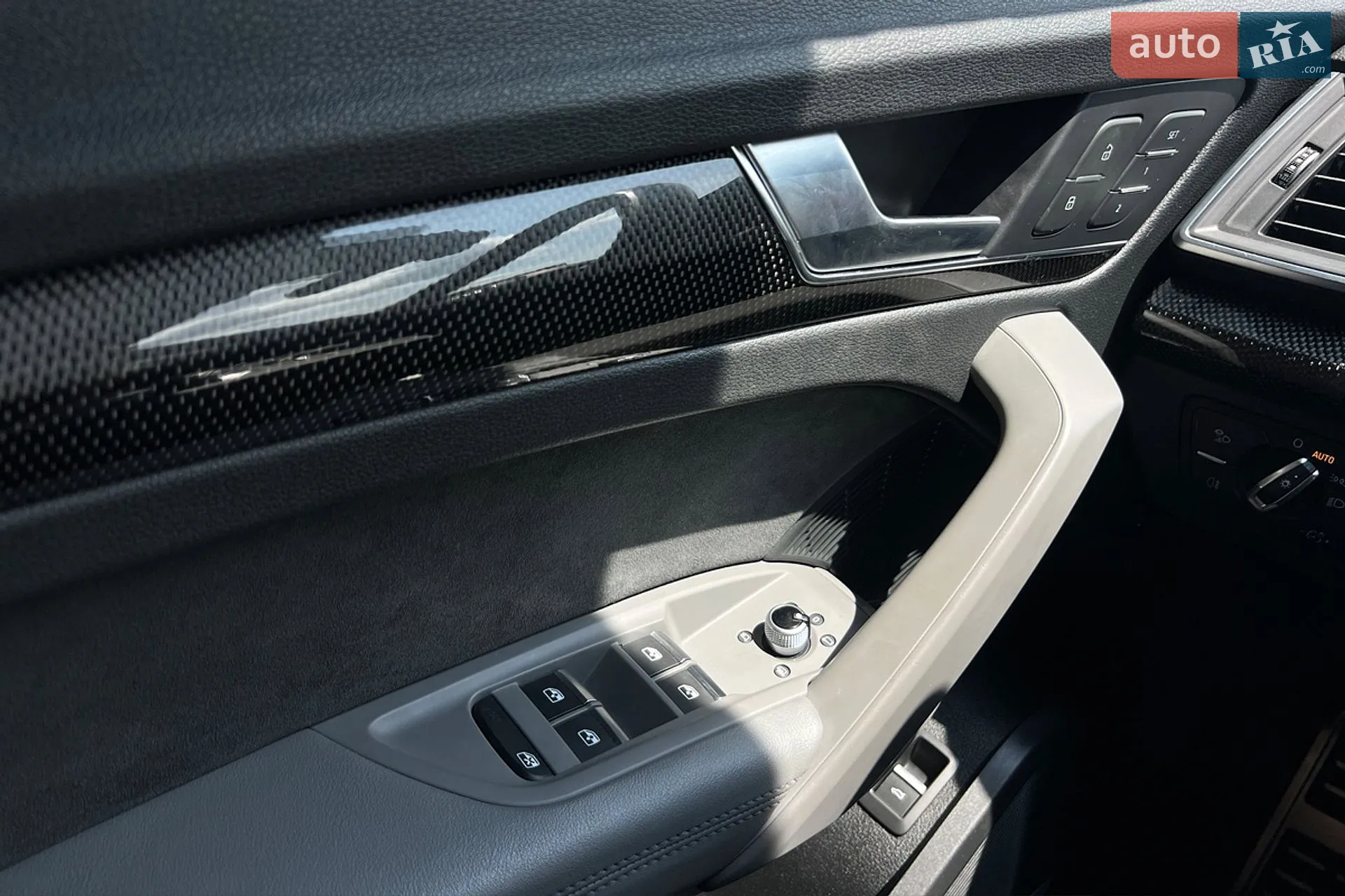 2018 Audi SQ5 - мініатюра 23