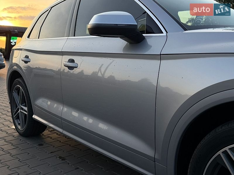 Внедорожник / Кроссовер Audi SQ5 2018 в Луцке
