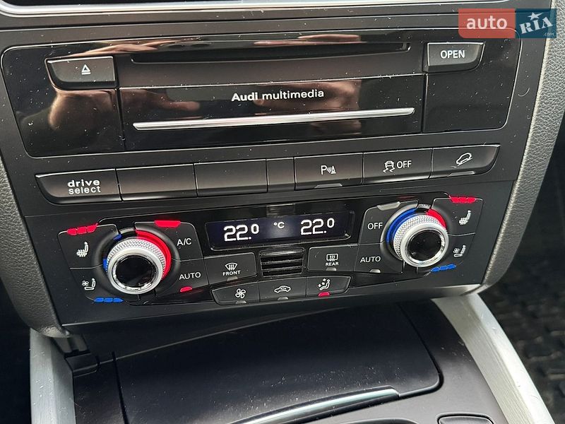 Внедорожник / Кроссовер Audi SQ5 2013 в Киеве