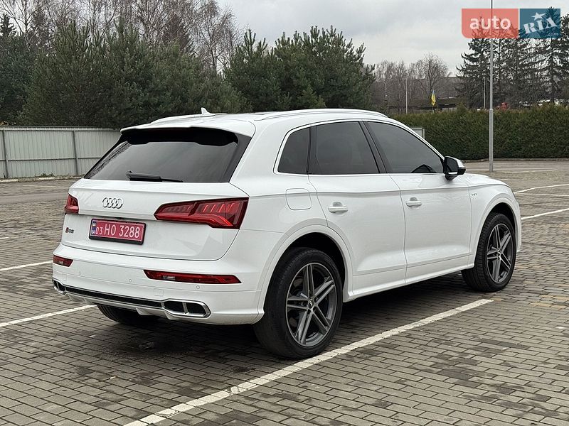 Внедорожник / Кроссовер Audi SQ5 2018 в Луцке