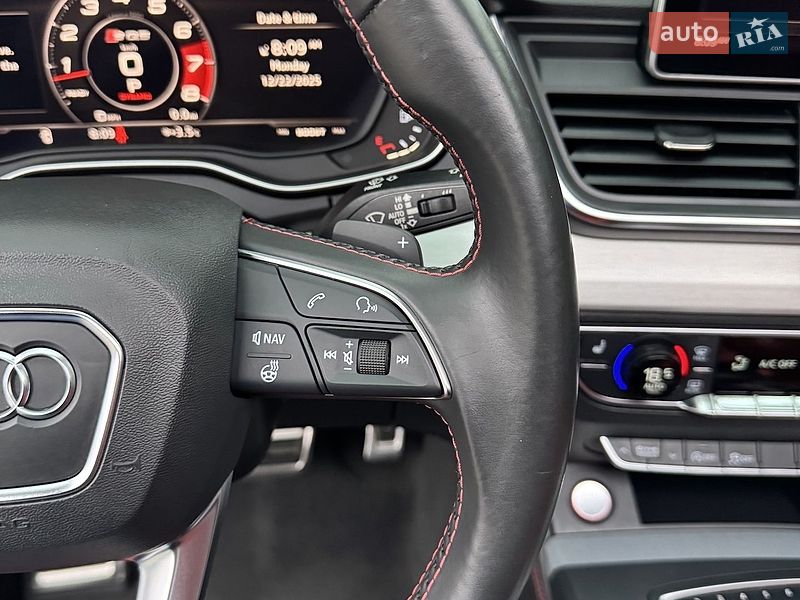 Внедорожник / Кроссовер Audi SQ5 2018 в Луцке