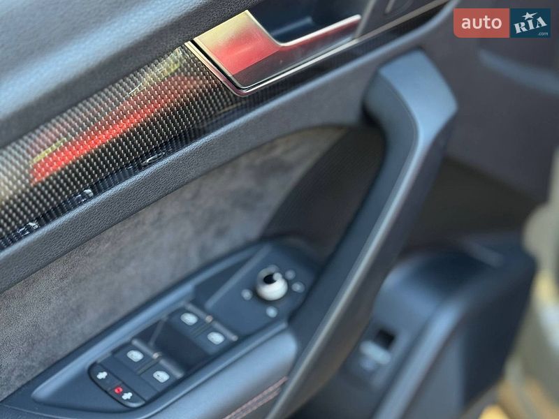 Внедорожник / Кроссовер Audi SQ5 2019 в Киеве
