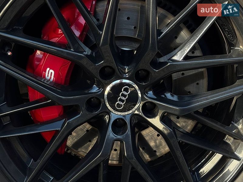 Внедорожник / Кроссовер Audi SQ5 2019 в Киеве