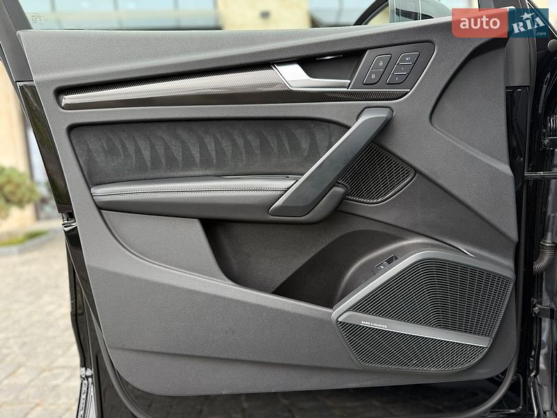 Позашляховик / Кросовер Audi SQ5 2018 в Львові