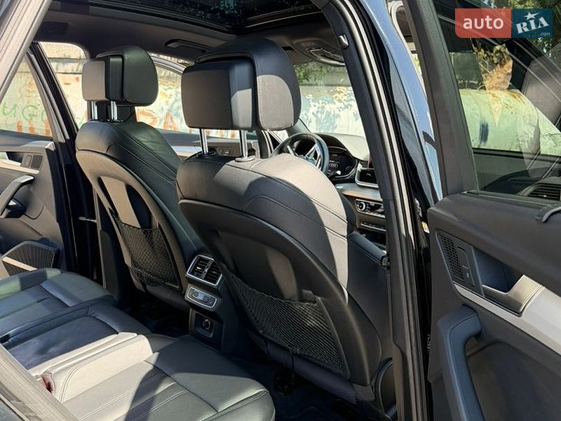 Внедорожник / Кроссовер Audi SQ5 2017 в Днепре фото 5 Внедорожник / Кроссовер Audi SQ5 2017 в Днепре