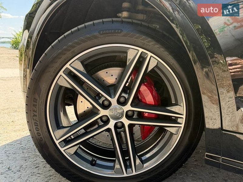 Внедорожник / Кроссовер Audi SQ5 2017 в Днепре