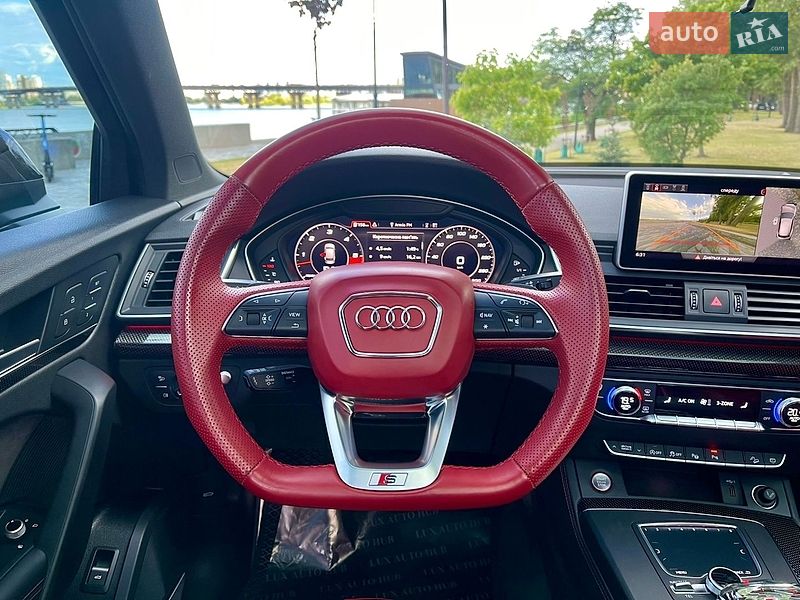 Внедорожник / Кроссовер Audi SQ5 2020 в Киеве