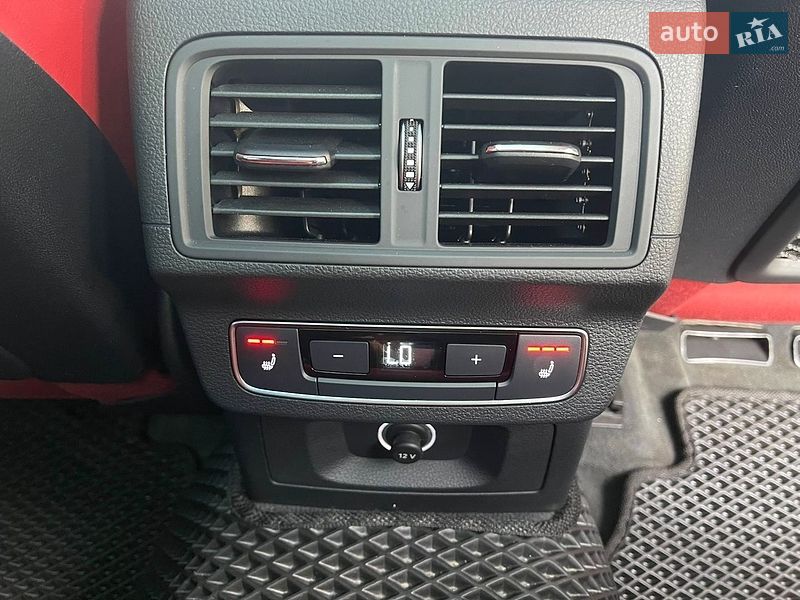 Внедорожник / Кроссовер Audi SQ5 2020 в Киеве