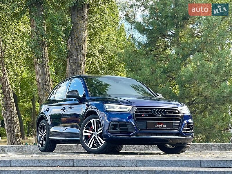 Внедорожник / Кроссовер Audi SQ5 2020 в Киеве