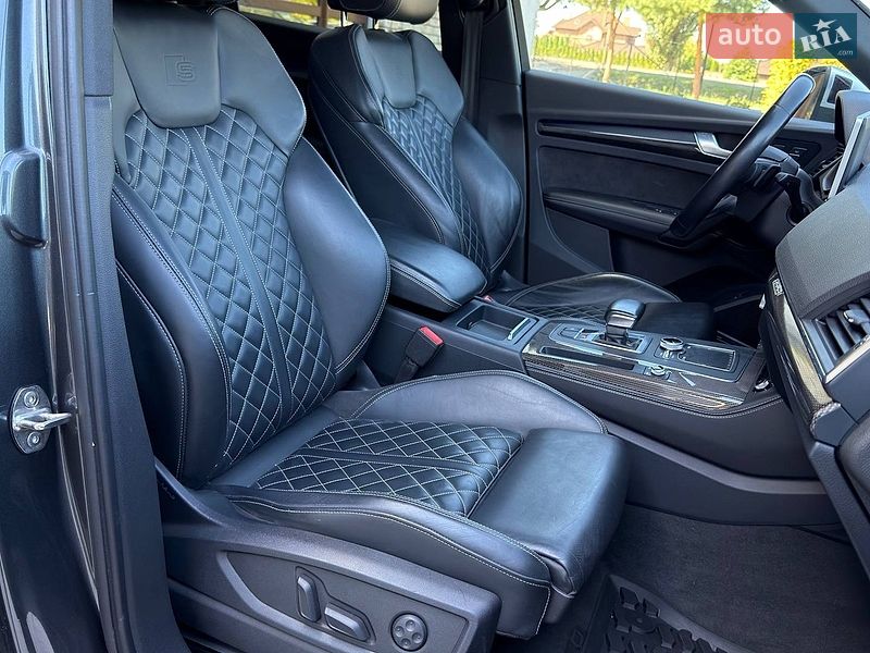 Позашляховик / Кросовер Audi SQ5 2017 в Луцьку