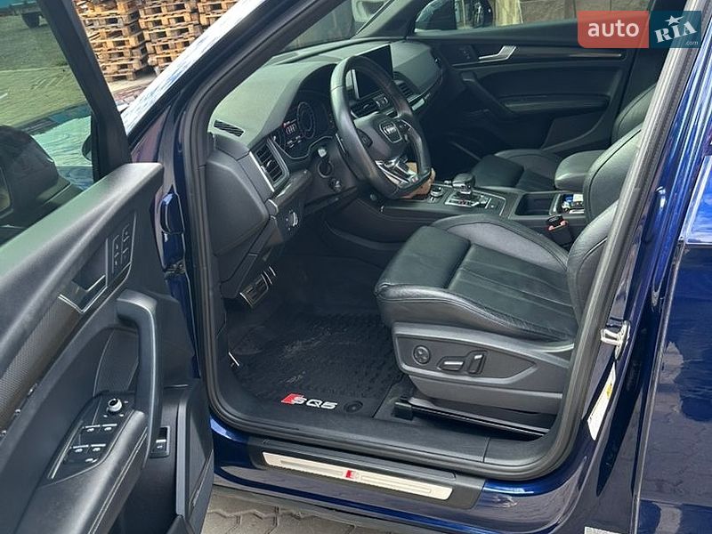 Позашляховик / Кросовер Audi SQ5 2018 в Луцьку