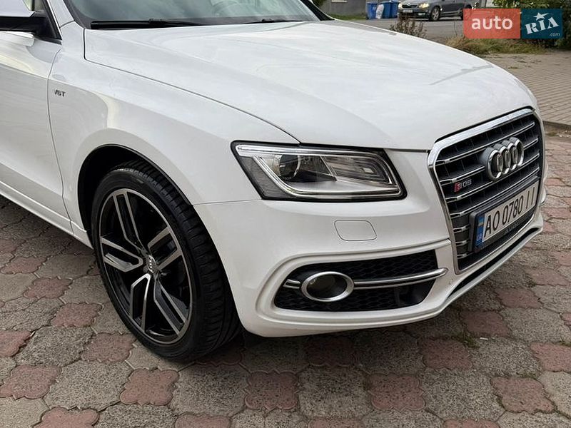 Внедорожник / Кроссовер Audi SQ5 2013 в Мукачево