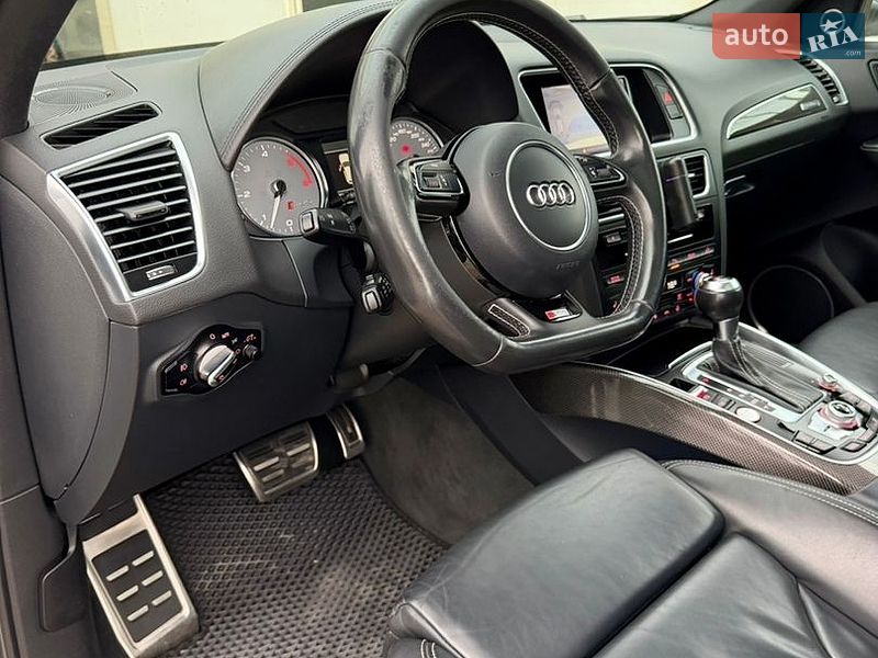 Внедорожник / Кроссовер Audi SQ5 2013 в Мукачево