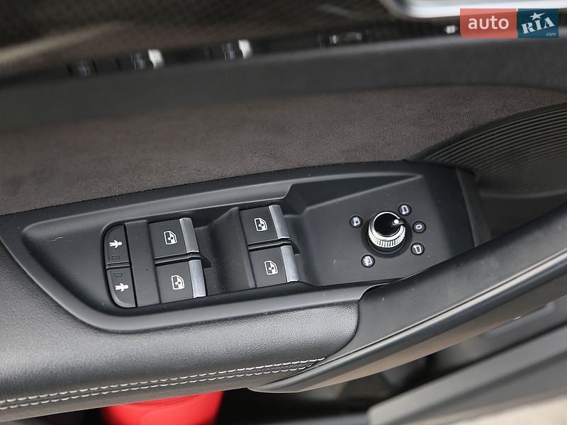 Позашляховик / Кросовер Audi SQ5 2019 в Києві