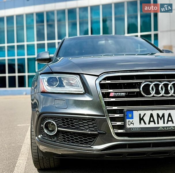 Позашляховик / Кросовер Audi SQ5 2015 в Кривому Розі