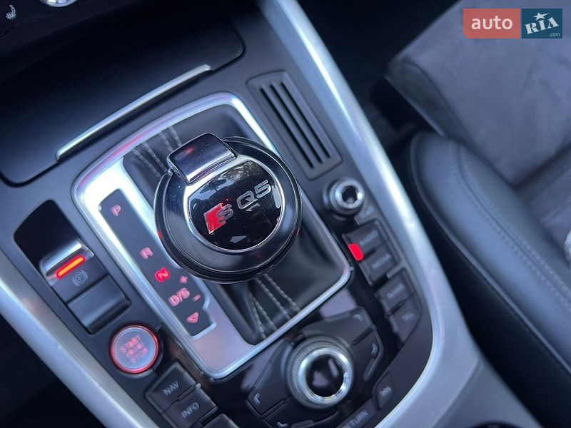 Внедорожник / Кроссовер Audi SQ5 2013 в Полтаве