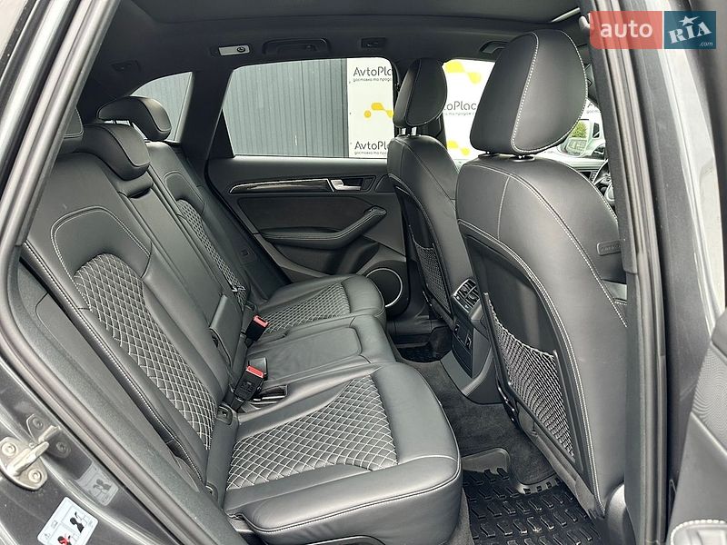 Позашляховик / Кросовер Audi SQ5 2015 в Луцьку