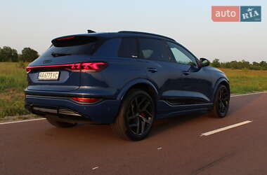 Внедорожник / Кроссовер Audi SQ6 e-tron 2024 в 