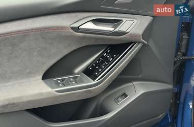 Внедорожник / Кроссовер Audi SQ6 Sportback e-tron 2024 в 