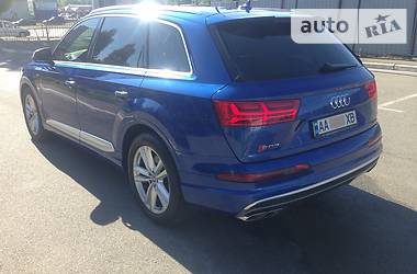 Внедорожник / Кроссовер Audi SQ7 2016 в 