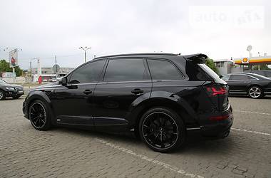 Позашляховик / Кросовер Audi SQ7 2017 в Дніпрі